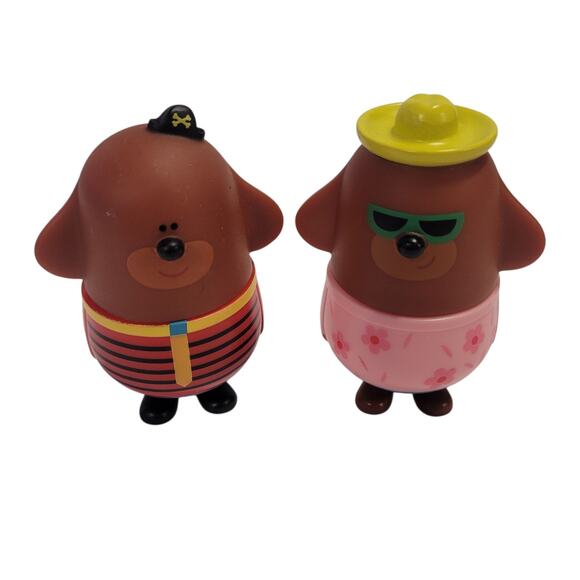 Hey Duggee Toy Plastic Figures - Lot of 2 - Pre-Owned - Picture 1 of 9